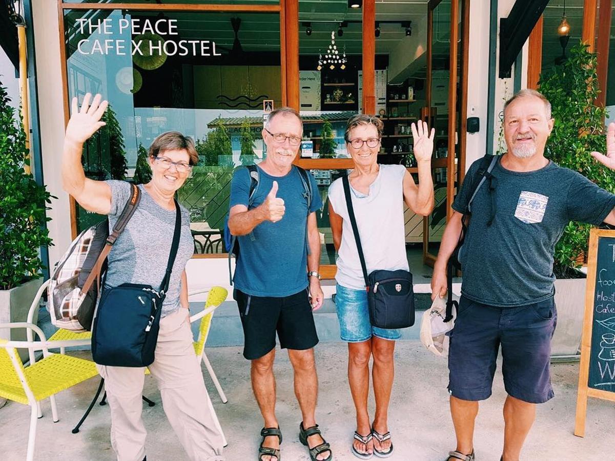 Hostel The Peace Damnoen Saduak Exterior foto